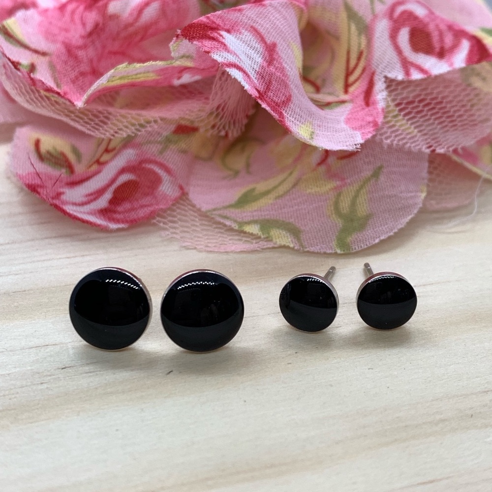 🌟 Sterling Silver 925 Black Stud Earrings